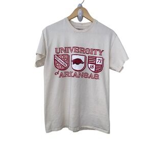 University of Arkansas Razorbacks Graphic T Shirt Cream Red Vintage Style